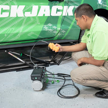 Cargar imagen en el visor de la galería, Elevador de vehículos portátil QuickJack, capacidad de 7000 lb, 110 voltios
