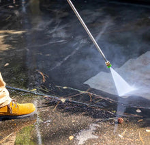 Cargar imagen en el visor de la galería, Lavadora a presión de gas y agua fría de 4000 PSI 3.5 GPM con motor Honda - Dewalt
